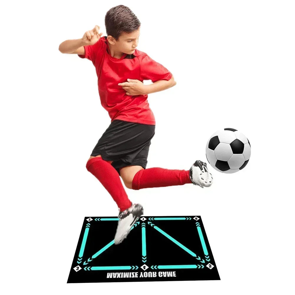 Fussballers™  Fußballmatte 90 x 60 cm - Fussball Matte, Trainingsmatte rutschfest für Verbesserte Ballkontrolle und Dribblings, Ideal für Fußball Training Drinnen und Draußen